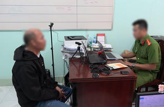 Bắt giam thêm tài xế xe tải trong vụ xe khách rượt đuổi trên đường dẫn cao tốc