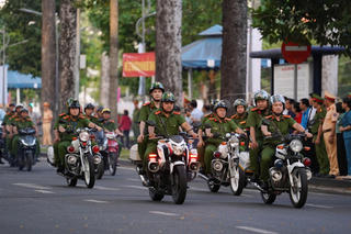 TP Hồ Chí Minh ra quân lập lại trật tự vỉa hè, xử lý kinh doanh vận tải trái phép