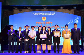 Hà Nội trao 109 huy chương tại Liên hoan tài năng nhạc cụ học sinh phổ thông