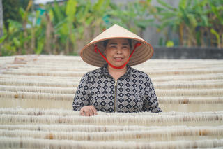 Làng nghề miến gạo Thăng Long tất bật vào vụ Tết