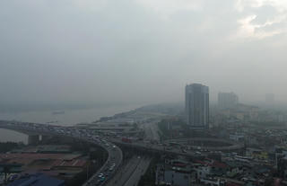 Thời tiết ngày 18/1: Cả nước nhiều mây, ngày nắng, mưa rào xuất hiện vài nơi