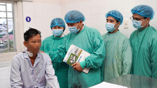 Thực hiện thành công ca cắt thận đa nang và ghép thận trong 1 lần phẫu thuật đầu tiên ở Việt Nam