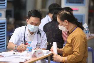 Rà soát việc cấp thuốc ngoại trú đảm bảo quyền lợi cho người tham gia BHYT