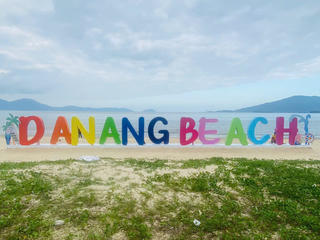 Biển Đà Nẵng thay áo mới đón tết