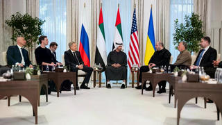 Nga, Mỹ và Ukraine tiến hành cuộc đàm phán ba bên đầu tiên