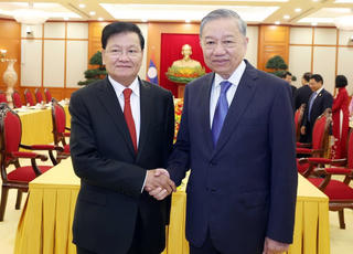 'Lào luôn coi trọng và đặt quan hệ với Việt Nam lên ưu tiên hàng đầu trong chính sách đối ngoại'