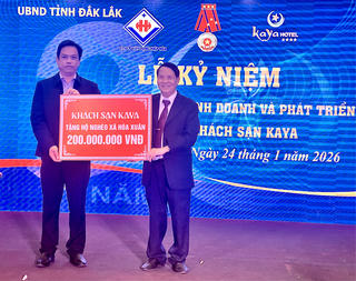 Công ty Hiệp Hòa tặng 300 triệu đồng cho các hộ nghèo trên địa bàn tỉnh