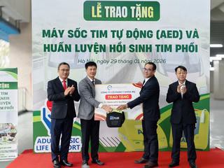 Ga Cát Linh tiếp nhận máy khử rung tim tự động, sẵn sàng ứng phó cấp cứu ngừng tim