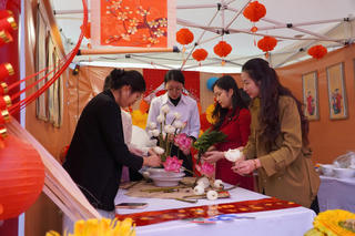 Sinh viên Sư phạm Hà Nội trải nghiệm Tết Việt giữa không gian đại học