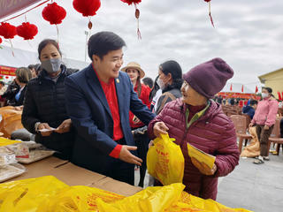 Phiên chợ Tết 0 đồng lan tỏa yêu thương nơi địa đầu Đông Bắc Tổ quốc