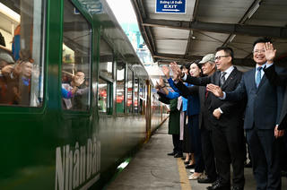 “Chuyến tàu Hạnh phúc” lan tỏa giá trị nhân văn, quảng bá du lịch Việt Nam