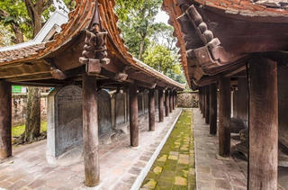 Tôn vinh hiền tài qua trưng bày “Sử đá lưu danh”