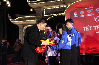 Lan tỏa đạo lý ‘uống nước nhớ nguồn’ qua chương trình Tết tri ân liệt sĩ