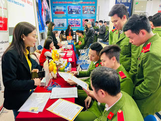 Hướng nghiệp, tư vấn việc làm cho chiến sĩ nghĩa vụ Công an Thủ đô