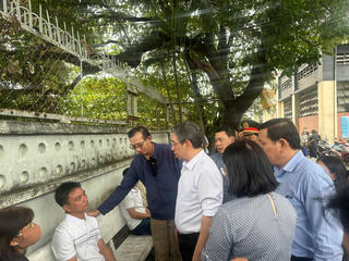 Lãnh đạo TP Hồ Chí Minh thăm hỏi gia đình nạn nhân vụ cháy khiến 3 người tử vong