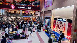 Ngành đường sắt cảnh báo hành khách lỡ chuyến tàu Tết vì tới nhà ga chậm