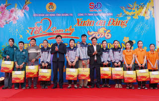 Quảng Trị: Lan toả “Tết sum vầy - Xuân ơn Đảng” đến với người lao động