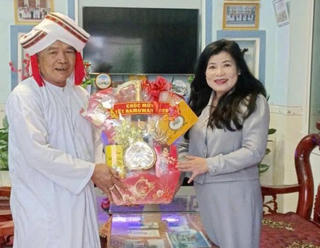 Khánh Hòa: Thăm, chúc Tết Ramuwan đồng bào Chăm năm 2026