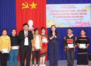 Thứ trưởng Bộ Dân tộc và Tôn giáo thăm, tặng quà Tết  cho đồng bào DTTS tại Khánh Hòa 