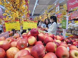 Nghệ An: Không khí Tết sớm tại các trung tâm thương mại