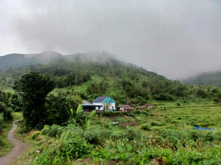 Tết sớm trên đỉnh Khe Vằn