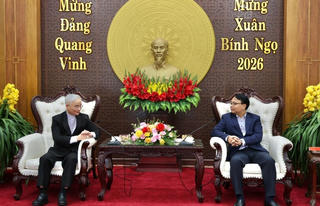 Tòa Giám mục Giáo phận Đà Lạt thăm, chúc mừng năm mới Tỉnh ủy Lâm Đồng