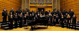 Gìn giữ tiếng nước non mình
