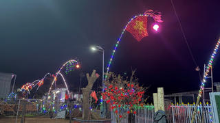 Gia Lai: Cây nêu rực sáng ở Ia Kha, gìn giữ hồn Tết Việt