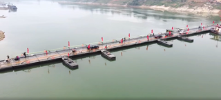 Chính thức thông xe Cầu phao Đoan Hùng bắc qua Sông Lô