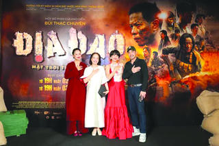 Tỉnh táo giữa mộng mơ