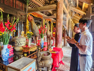 Đón Tết ở quê hương chúa Trịnh

