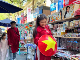 Lễ hội đường sách TP Hồ Chí Minh thu 8,2 tỷ đồng chỉ sau 8 ngày Tết Bính Ngọ