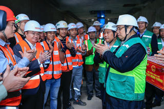 Thủ tướng Phạm Minh Chính kiểm tra công trường metro Nhổn – Ga Hà Nội