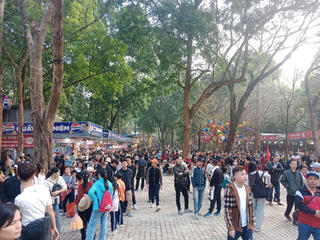 Đừng để “chặt chém” làm xấu lễ hội