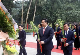 Sức xuân mới nhìn từ Đất Tổ