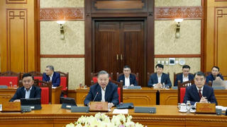 Tổng Bí thư chủ trì phiên họp của Ban Bí thư về công tác tổ chức Tết Bính Ngọ