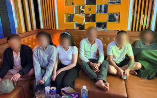 Đà Nẵng: Đột kích quán karaoke, 7 người dương tính ma túy