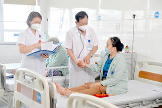 Giữ trọn y đức, tất cả vì Nhân dân