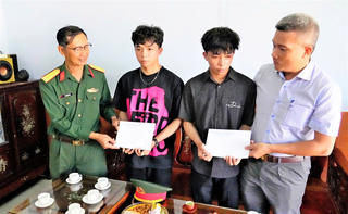 Quảng Ngãi: Nhiều cặp song sinh cùng tình nguyện lên đường nhập ngũ