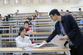 Gần 1,3 vạn thí sinh dự Kỳ thi Olympic Hoá học và Khoa học tự nhiên