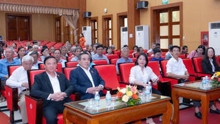 Phó Chủ tịch Quốc hội Nguyễn Khắc Định  tiếp xúc cử tri tại Đơn vị bầu cử số 2, tỉnh Khánh Hòa