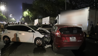 Hà Nội: Tài xế gây tai nạn liên hoàn trên phố Nguyễn Chánh có nồng độ cồn