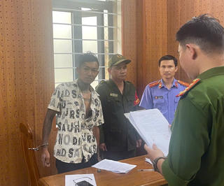 Đà Nẵng: Bắt đối tượng dùng dao khống chế cô gái trong phòng trọ 