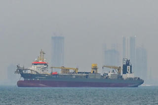 Xung đột tại Trung Đông: Iran thắt chặt kiểm soát tàu qua eo biển Hormuz