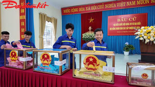 Quảng Ninh: Hàng vạn thợ mỏ nô nức đi bỏ phiếu bầu cử