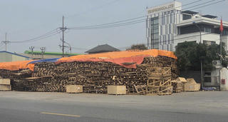 Hưng Yên: Ngang nhiên chiếm dụng hành lang an toàn giao thông