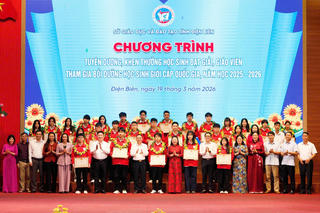 Điện Biên: Khen thưởng học sinh đạt giải trong kỳ thi chọn học sinh giỏi Quốc gia