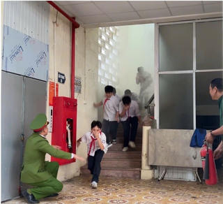 Công an TP Hà Nội: Tuyên truyền kỹ năng phòng cháy, chữa cháy tại trường học