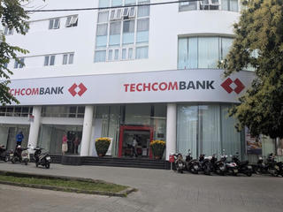 Techcombank dự kiến rót thêm 800 tỷ đồng tăng vốn cho Techcom Life