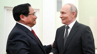 Tổng thống Putin giao Bộ Ngoại giao Nga xem xét miễn thị thực cho công dân Việt Nam